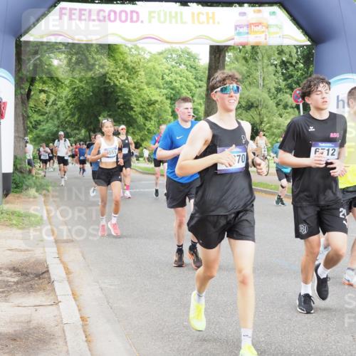 29.06.2025 - hella hamburg halbmarathon MichiJ http://msf.ph/oto/8323389 29.06.2025 10:37:28 Zwischen KM18-KM19 1216, 1381, 5978, 6712, 9551, 13159, 13688, 14248, 15523, 16731, 17384, 17908, 18064, 18370 meine-sportfotos.de
