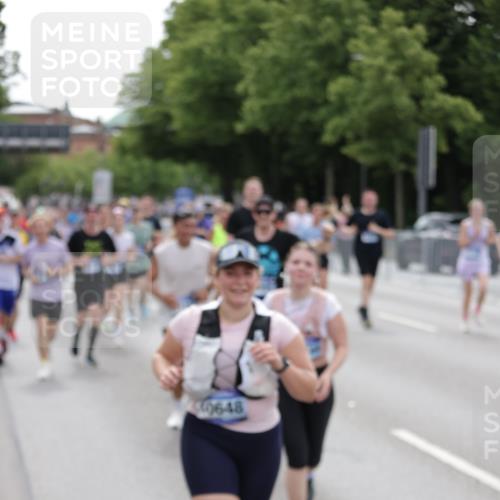 29.06.2025 - hella hamburg halbmarathon Jannik Wohlers http://msf.ph/oto/8323426 29.06.2025 10:39:40 Lombardsbrücke 1058, 1076, 1291, 1586, 1691, 1899, 2019, 2254, 2866, 2888, 3515, 3607, 3808, 3882, 3883, 3884, 4173, 4471, 5229, 5263, 5654, 5877, 5901, 6097, 6548, 6698, 6750, 6890, 6920, 7045, 7455, 7456, 8107, 8622, 8815, 8865, 8866, 9187, 9195, 9292, 9495, 10648, 10806, 10818, 10953, 11188, 11242, 11244, 11717, 11874, 12414, 12883, 12906, 13005, 13069, 13577, 13651, 14327, 14578, 15111, 16784, 18157, 19163 meine-sportfotos.de