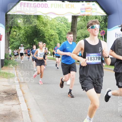 29.06.2025 - hella hamburg halbmarathon MichiJ http://msf.ph/oto/8323460 29.06.2025 10:37:28 Zwischen KM18-KM19 1216, 1381, 5978, 6712, 9551, 13159, 13688, 14248, 15523, 16731, 17384, 17908, 18064, 18370 meine-sportfotos.de