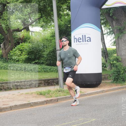 29.06.2025 - hella hamburg halbmarathon KatJ http://msf.ph/oto/8323476 29.06.2025 10:16:45 Zwischen KM18-KM19  meine-sportfotos.de