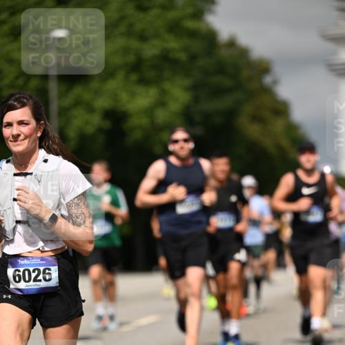 29.06.2025 - hella hamburg halbmarathon Dr. Thomas Lammeyer http://msf.ph/oto/8323570 29.06.2025 10:17:29 Kennedybrücke 1007, 1194, 1859, 1939, 2055, 2359, 2721, 2904, 2961, 2987, 3218, 3729, 4001, 4950, 5232, 6026, 6207, 7346, 7460, 7913, 8279, 8913, 9128, 9612, 9631 meine-sportfotos.de