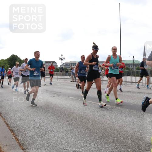 29.06.2025 - hella hamburg halbmarathon Lena Gebhardt http://msf.ph/oto/8323618 29.06.2025 10:23:06 Lombardsbrücke 13248, 4266, 16861, 1855, 6784, 190, 7891, 17657, 1029, 1362, 1853, 2294, 2766, 2925, 3003, 3029, 3034, 3600, 3601, 4190, 4266, 4728, 4793, 5223, 5343, 5629, 6502, 6578, 6784, 6785, 6849, 7188, 7190, 7266, 7529, 7820, 7891, 7925, 8687, 8688, 8716, 8918, 8920, 9133, 9256, 9301, 9877, 9913, 10205, 10739, 10826, 11798, 12025, 12073, 12190, 12265, 13560, 13921, 14041, 14338, 14525, 14801, 14821, 16416, 16558, 17013, 17099, 17207, 17299, 17719 meine-sportfotos.de