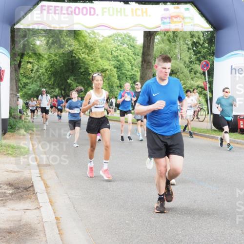 29.06.2025 - hella hamburg halbmarathon MichiJ http://msf.ph/oto/8323632 29.06.2025 10:37:28 Zwischen KM18-KM19 1216, 1381, 5978, 6712, 9551, 13159, 13688, 14248, 15523, 16731, 17384, 17908, 18064, 18370 meine-sportfotos.de