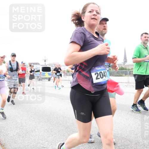 29.06.2025 - hella hamburg halbmarathon Lena Gebhardt http://msf.ph/oto/8323661 29.06.2025 10:57:34 Lombardsbrücke 5316, 9824, 12799, 8873, 78, 2041, 18, 1123, 1242, 1248, 1265, 1643, 2015, 2041, 2370, 2451, 2567, 2900, 3191, 3195, 3385, 3388, 3433, 3723, 3750, 3851, 3954, 4059, 4086, 4106, 4180, 4197, 4485, 4521, 4611, 4830, 4998, 5057, 5117, 5316, 5632, 5639, 5736, 5738, 6053, 6827, 6832, 6857, 6916, 7172, 7193, 7592, 7720, 7728, 7787, 8035, 8159, 8224, 8287, 8386, 8474, 8540, 8552, 8679, 8708, 8773, 8851, 8853, 8873, 9059, 9110, 9233, 9318, 9394, 9496, 9613 meine-sportfotos.de
