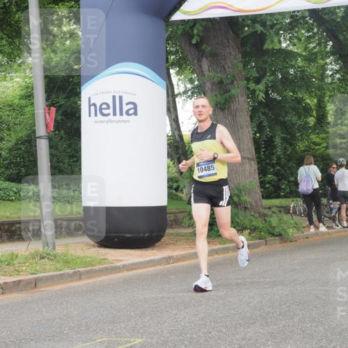 29.06.2025 - hella hamburg halbmarathon KatJ http://msf.ph/oto/8323719 29.06.2025 10:16:47 Zwischen KM18-KM19  meine-sportfotos.de