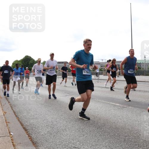 29.06.2025 - hella hamburg halbmarathon Lena Gebhardt http://msf.ph/oto/8323753 29.06.2025 10:23:06 Lombardsbrücke 190, 13248, 13248, 4266, 17657, 7891, 785, 168, 1029, 1362, 1853, 2294, 2766, 2925, 3003, 3029, 3034, 3600, 3601, 4190, 4266, 4728, 4793, 5223, 5343, 5629, 6502, 6578, 6784, 6785, 6849, 7188, 7190, 7266, 7529, 7820, 7891, 7925, 8687, 8688, 8716, 8918, 8920, 9133, 9256, 9301, 9877, 9913, 10205, 10739, 10826, 11798, 12025, 12073, 12190, 12265, 13560, 13921, 14041, 14338, 14525, 14801, 14821, 16416, 16558, 17013, 17099, 17207, 17299, 17719 meine-sportfotos.de
