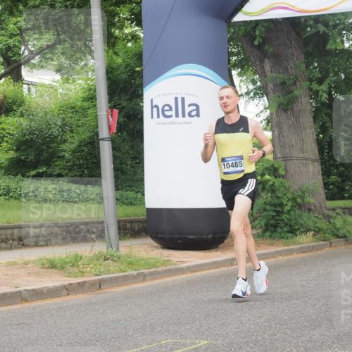 29.06.2025 - hella hamburg halbmarathon KatJ http://msf.ph/oto/8323772 29.06.2025 10:16:47 Zwischen KM18-KM19  meine-sportfotos.de