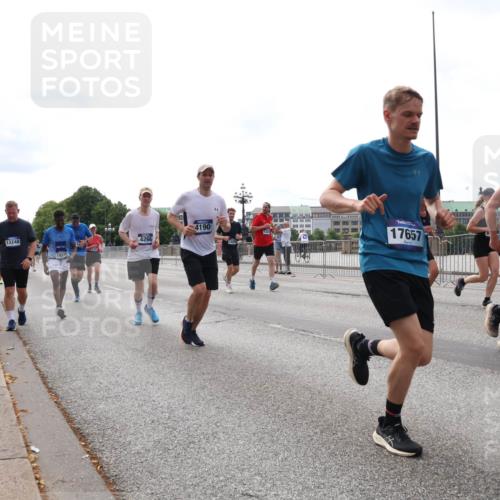 29.06.2025 - hella hamburg halbmarathon Lena Gebhardt http://msf.ph/oto/8323824 29.06.2025 10:23:07 Lombardsbrücke 13248, 19245, 4266, 4190, 7891, 17657, 1029, 1362, 1853, 2294, 2766, 2925, 3003, 3029, 3034, 3600, 3601, 4190, 4266, 4728, 4793, 5223, 5343, 5629, 6502, 6578, 6784, 6785, 6849, 7188, 7190, 7266, 7529, 7820, 7891, 7925, 8687, 8688, 8716, 8918, 8920, 9133, 9256, 9301, 9877, 9913, 10205, 10739, 10826, 11798, 11879, 12025, 12073, 12190, 12265, 13560, 13921, 14041, 14265, 14338, 14525, 14801, 14821, 16416, 16558, 17013, 17099, 17207, 17299, 17719 meine-sportfotos.de