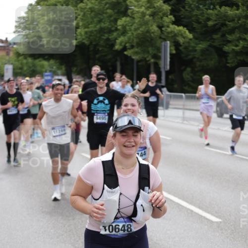 29.06.2025 - hella hamburg halbmarathon Jannik Wohlers http://msf.ph/oto/8323838 29.06.2025 10:39:40 Lombardsbrücke 1058, 1076, 1291, 1586, 1691, 1899, 2019, 2254, 2866, 2888, 3515, 3607, 3808, 3882, 3883, 3884, 4173, 4471, 5229, 5263, 5654, 5877, 5901, 6097, 6548, 6698, 6750, 6890, 6920, 7045, 7455, 7456, 8107, 8622, 8815, 8865, 8866, 9187, 9195, 9292, 9495, 10648, 10806, 10818, 10953, 11188, 11242, 11244, 11717, 11874, 12414, 12883, 12906, 13005, 13069, 13577, 13651, 14327, 14578, 15111, 16784, 18157, 19163 meine-sportfotos.de