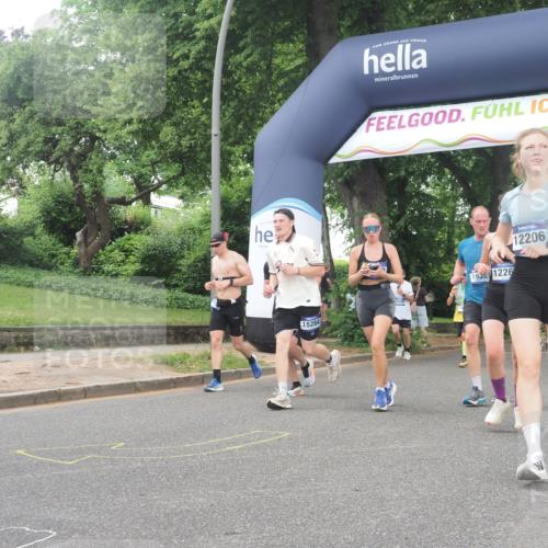 29.06.2025 - hella hamburg halbmarathon KatJ http://msf.ph/oto/8323843 29.06.2025 10:46:15 Zwischen KM18-KM19 2780, 6220, 7065, 8585 meine-sportfotos.de