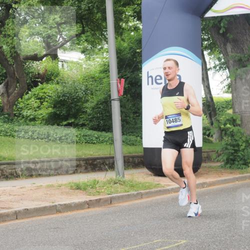29.06.2025 - hella hamburg halbmarathon KatJ http://msf.ph/oto/8323856 29.06.2025 10:16:47 Zwischen KM18-KM19  meine-sportfotos.de
