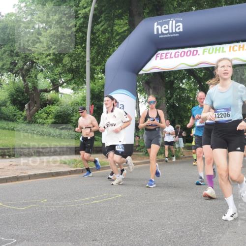 29.06.2025 - hella hamburg halbmarathon KatJ http://msf.ph/oto/8323885 29.06.2025 10:46:16 Zwischen KM18-KM19 2780, 6220, 7065, 8585 meine-sportfotos.de