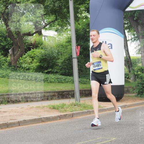29.06.2025 - hella hamburg halbmarathon KatJ http://msf.ph/oto/8323895 29.06.2025 10:16:47 Zwischen KM18-KM19  meine-sportfotos.de