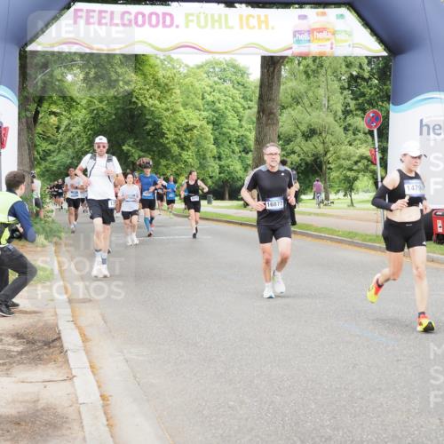 29.06.2025 - hella hamburg halbmarathon MichiJ http://msf.ph/oto/8323940 29.06.2025 10:37:32 Zwischen KM18-KM19 1216, 1399, 2878, 3543, 5978, 6712, 9551, 11579, 11975, 13159, 13812, 13875, 14248, 14794, 16731, 17319, 17384, 17908, 18064, 18370 meine-sportfotos.de
