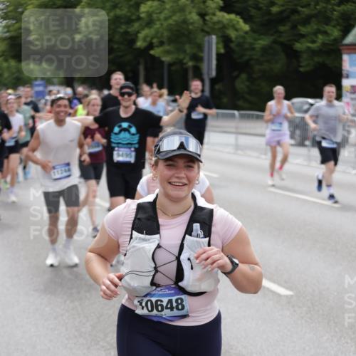 29.06.2025 - hella hamburg halbmarathon Jannik Wohlers http://msf.ph/oto/8323961 29.06.2025 10:39:41 Lombardsbrücke 1058, 1076, 1291, 1586, 1691, 1899, 2019, 2254, 2572, 2866, 2888, 3237, 3515, 3607, 3808, 3882, 3883, 3884, 4173, 4271, 4471, 5229, 5263, 5654, 5877, 5901, 6097, 6548, 6698, 6750, 6890, 6920, 7045, 7455, 7456, 8622, 8815, 8865, 8866, 9187, 9195, 9292, 9495, 10474, 10806, 10818, 10953, 11188, 11242, 11244, 11717, 11874, 12414, 12883, 12906, 13005, 13069, 13577, 13651, 14327, 14578, 15111, 16784, 19163 meine-sportfotos.de