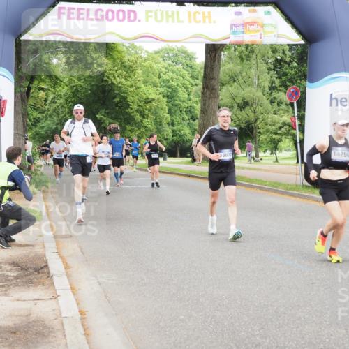 29.06.2025 - hella hamburg halbmarathon MichiJ http://msf.ph/oto/8324000 29.06.2025 10:37:32 Zwischen KM18-KM19 1216, 1399, 2878, 3543, 5978, 6712, 9551, 11579, 11975, 13159, 13812, 13875, 14248, 14794, 16731, 17319, 17384, 17908, 18064, 18370 meine-sportfotos.de