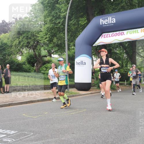 29.06.2025 - hella hamburg halbmarathon KatJ http://msf.ph/oto/8324011 29.06.2025 10:46:18 Zwischen KM18-KM19 2780, 4986, 6220, 8030 meine-sportfotos.de