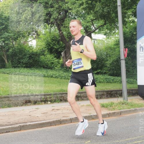 29.06.2025 - hella hamburg halbmarathon KatJ http://msf.ph/oto/8324030 29.06.2025 10:16:48 Zwischen KM18-KM19  meine-sportfotos.de