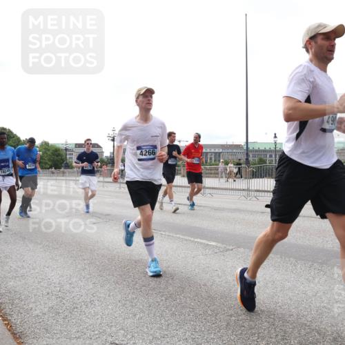 29.06.2025 - hella hamburg halbmarathon Lena Gebhardt http://msf.ph/oto/8324074 29.06.2025 10:23:08 Lombardsbrücke 13248, 19245, 3034, 0378, 4266, 2265, 12025, 490, 3029, 1029, 1362, 1853, 2766, 2925, 3003, 3029, 3034, 3600, 3601, 4190, 4266, 4728, 4793, 5223, 5629, 6502, 6578, 6784, 6785, 6849, 7266, 7529, 7820, 7891, 7925, 8687, 8688, 8716, 8918, 8920, 9133, 9256, 9301, 9877, 9913, 10205, 10739, 10826, 11798, 11879, 12025, 12073, 12190, 12265, 13560, 13921, 14041, 14265, 14338, 14525, 14801, 14821, 16416, 16558, 17013, 17099, 17207, 17299, 17719 meine-sportfotos.de