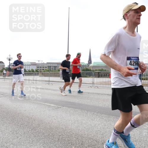 29.06.2025 - hella hamburg halbmarathon Lena Gebhardt http://msf.ph/oto/8324260 29.06.2025 10:23:09 Lombardsbrücke 19245, 3034, 6578, 205, 4266, 1029, 1362, 1853, 2766, 2925, 3003, 3029, 3034, 3600, 4190, 4266, 4728, 4793, 5223, 5629, 6502, 6578, 6784, 6785, 6849, 7266, 7820, 7891, 7925, 8687, 8688, 8716, 8918, 8920, 9133, 9301, 9877, 9913, 10205, 10739, 10826, 11798, 11879, 12025, 12073, 12190, 12265, 13560, 13921, 14041, 14265, 14338, 14510, 14525, 14801, 14821, 16416, 16558, 17013, 17099, 17207, 17299, 17719 meine-sportfotos.de