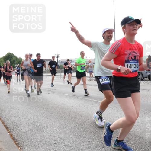 29.06.2025 - hella hamburg halbmarathon Lena Gebhardt http://msf.ph/oto/8324345 29.06.2025 10:37:40 Lombardsbrücke 17355, 16582, 1185, 6955, 3230, 14130, 1022, 1276, 1337, 1475, 1578, 1597, 1799, 1819, 1985, 2016, 2199, 2272, 2486, 2640, 2853, 3230, 3246, 3633, 4097, 4347, 4733, 5139, 5146, 5171, 5186, 5522, 5560, 5790, 5875, 5940, 6243, 6362, 6821, 6955, 7085, 7124, 7235, 7244, 7321, 7350, 7544, 7696, 7707, 7777, 7823, 8811, 8843, 8985, 9247, 9288, 9524, 9895, 10159, 10506, 10836, 11087, 11543, 12123, 12254, 12472, 12824, 16680, 17798 meine-sportfotos.de