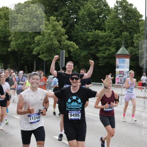29.06.2025 - hella hamburg halbmarathon Jannik Wohlers http://msf.ph/oto/8324355 29.06.2025 10:39:42 Lombardsbrücke 1058, 1076, 1291, 1586, 1691, 1899, 2019, 2254, 2515, 2572, 2866, 2888, 3237, 3515, 3607, 3808, 3882, 3883, 3884, 4173, 4271, 4471, 5229, 5263, 5654, 5877, 5901, 6097, 6548, 6698, 6750, 6866, 6876, 6890, 6920, 7045, 7174, 7455, 7456, 7675, 7850, 8622, 8815, 8865, 8866, 9187, 9195, 9292, 9495, 10474, 10806, 10818, 10953, 11188, 11242, 11244, 11717, 11874, 12414, 12883, 12906, 13005, 13069, 13290, 13577, 13651, 14327, 14578, 15111, 19163 meine-sportfotos.de