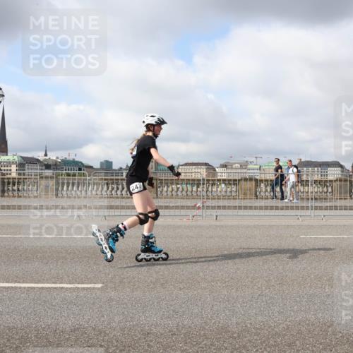 29.06.2025 - hella hamburg halbmarathon Lena Gebhardt http://msf.ph/oto/8324434 29.06.2025 09:08:10 Lombardsbrücke 247 meine-sportfotos.de