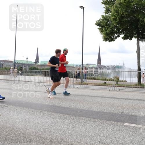 29.06.2025 - hella hamburg halbmarathon Lena Gebhardt http://msf.ph/oto/8324439 29.06.2025 10:23:10 Lombardsbrücke 6578, 20, 1029, 1362, 1853, 2766, 2925, 3003, 3029, 3034, 4190, 4266, 4728, 4793, 5223, 5629, 6502, 6578, 6784, 6785, 6849, 7266, 7820, 7891, 8687, 8688, 8716, 8918, 8920, 9133, 9301, 9877, 9913, 10205, 10739, 10826, 11798, 11879, 12025, 12073, 12190, 12265, 12874, 13560, 13921, 14041, 14265, 14338, 14510, 14512, 14525, 14801, 14821, 16416, 16558, 17013, 17099, 17207, 17299, 17719 meine-sportfotos.de