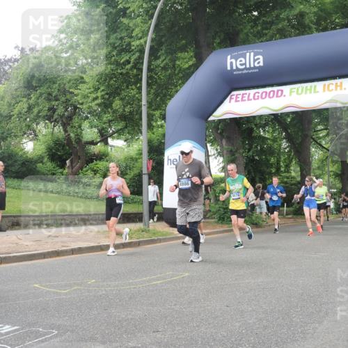29.06.2025 - hella hamburg halbmarathon KatJ http://msf.ph/oto/8324502 29.06.2025 10:46:20 Zwischen KM18-KM19 2780, 4986, 6220, 8030 meine-sportfotos.de