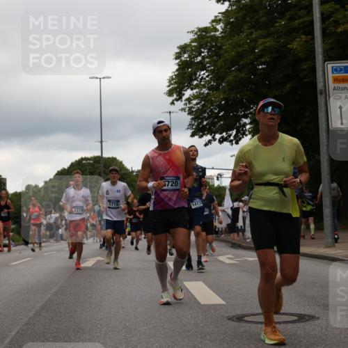 29.06.2025 - hella hamburg halbmarathon Yannick Fuchs http://msf.ph/oto/8324507 29.06.2025 10:51:22 20KM 1200, 1239, 1387, 1563, 1715, 1719, 1972, 2236, 2652, 3575, 4261, 5015, 5134, 5391, 5457, 5458, 5728, 6720, 6892, 7159, 7269, 7833, 8744, 9450, 10383, 10408, 12144, 12509, 12773, 12774, 13245, 13376, 13523, 13664, 14361, 14737, 14881, 14951, 15090, 15110, 15125, 15189, 15220, 15349, 15664, 16093, 16418, 17201, 17758, 17769, 17848, 18388, 18508 meine-sportfotos.de