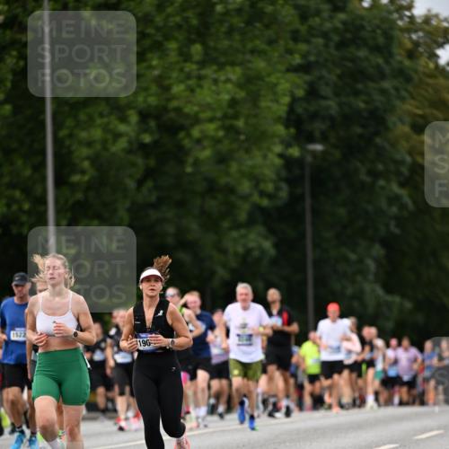29.06.2025 - hella hamburg halbmarathon Dr. Thomas Lammeyer http://msf.ph/oto/8324509 29.06.2025 10:39:25 Kennedybrücke 1417, 1497, 1821, 1849, 2198, 2265, 2482, 3170, 3409, 3958, 4333, 4564, 4696, 4703, 5027, 5793, 6335, 6365, 6379, 6397, 6571, 6746, 6803, 6859, 7020, 7386, 7733, 8249, 8296, 9164, 9248, 9342, 9803, 10335, 10358, 10393, 10464, 10606, 11320 meine-sportfotos.de