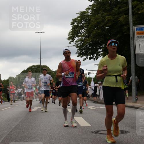 29.06.2025 - hella hamburg halbmarathon Yannick Fuchs http://msf.ph/oto/8324527 29.06.2025 10:51:22 20KM 1200, 1239, 1387, 1563, 1715, 1719, 1972, 2236, 2652, 3575, 4261, 5015, 5134, 5391, 5457, 5458, 5728, 6720, 6892, 7159, 7269, 7833, 8744, 9450, 10383, 10408, 12144, 12509, 12773, 12774, 13245, 13376, 13523, 13664, 14361, 14737, 14881, 14951, 15090, 15110, 15125, 15189, 15220, 15349, 15664, 16093, 16418, 17201, 17758, 17769, 17848, 18388, 18508 meine-sportfotos.de