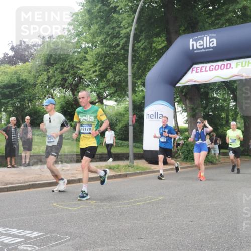 29.06.2025 - hella hamburg halbmarathon KatJ http://msf.ph/oto/8324583 29.06.2025 10:46:22 Zwischen KM18-KM19 4986, 7031, 7223, 7824, 8030, 8509 meine-sportfotos.de