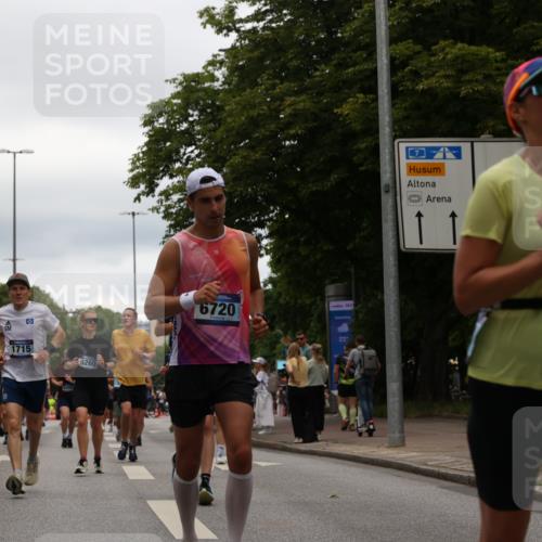 29.06.2025 - hella hamburg halbmarathon Yannick Fuchs http://msf.ph/oto/8324594 29.06.2025 10:51:23 20KM 1200, 1239, 1387, 1563, 1715, 1719, 1972, 2236, 2652, 3141, 3575, 4261, 5015, 5134, 5391, 5457, 5458, 5728, 6720, 6892, 7159, 7269, 7833, 8744, 9450, 10383, 10408, 12144, 12509, 12773, 12774, 13245, 13376, 13523, 13664, 14361, 14737, 14881, 14951, 15090, 15110, 15125, 15189, 15220, 15349, 15664, 16093, 16418, 17201, 17758, 17769, 17848, 18388, 18508 meine-sportfotos.de