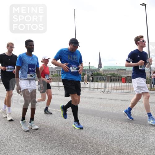 29.06.2025 - hella hamburg halbmarathon Lena Gebhardt http://msf.ph/oto/8324682 29.06.2025 10:23:11 Lombardsbrücke 10205, 48, 19245, 9133, 3034, 6578, 1029, 1362, 1853, 2766, 2925, 3003, 3029, 3034, 4190, 4266, 4728, 4793, 5223, 5629, 6502, 6578, 6784, 6785, 6849, 7266, 7820, 7891, 8687, 8688, 8716, 8918, 8920, 9133, 9301, 9877, 9913, 10205, 10739, 10826, 11798, 11879, 12025, 12073, 12190, 12265, 12874, 13560, 13921, 14041, 14265, 14338, 14510, 14512, 14525, 14801, 14821, 16416, 16558, 17013, 17099, 17207, 17299, 17719 meine-sportfotos.de