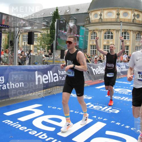 29.06.2025 - hella hamburg halbmarathon Michael Strokosch http://msf.ph/oto/8324842 29.06.2025 10:48:38 Ziel 1163, 1176, 2213, 4553, 5421, 9538, 10000, 10859, 10860, 11579, 12149, 12690, 14033, 15573, 15808, 15917, 17395, 18251, 18815 meine-sportfotos.de