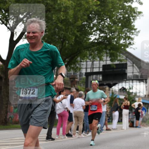 29.06.2025 - hella hamburg halbmarathon Yannick Fuchs http://msf.ph/oto/8324860 29.06.2025 10:51:25 20KM 1200, 1239, 1563, 1715, 1719, 1972, 2236, 2606, 2652, 3141, 3575, 4261, 5015, 5134, 5391, 5457, 5458, 5728, 6281, 6302, 6720, 6892, 7159, 7269, 7833, 8744, 9450, 10383, 10408, 12144, 12509, 12773, 12774, 13376, 13523, 13664, 14361, 14737, 14881, 14951, 15090, 15110, 15125, 15189, 15220, 15349, 15664, 16093, 16418, 17201, 17758, 17769, 17848, 18388, 18508 meine-sportfotos.de