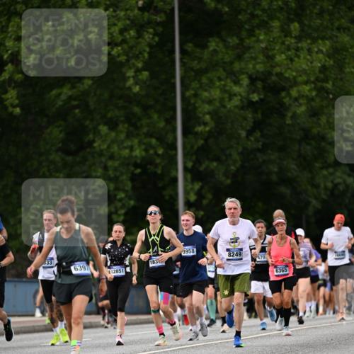 29.06.2025 - hella hamburg halbmarathon Dr. Thomas Lammeyer http://msf.ph/oto/8324889 29.06.2025 10:39:28 Kennedybrücke 1417, 1497, 1821, 1849, 2198, 2265, 2787, 3170, 3409, 3958, 4333, 4564, 4696, 4703, 5027, 5793, 6335, 6365, 6379, 6397, 6471, 6571, 6746, 6803, 6859, 7020, 7386, 7733, 8249, 8296, 9342, 9803, 10335, 10358, 10360, 10393, 10464, 11320 meine-sportfotos.de