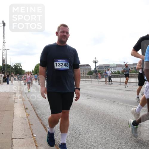 29.06.2025 - hella hamburg halbmarathon Lena Gebhardt http://msf.ph/oto/8324897 29.06.2025 10:23:12 Lombardsbrücke 13248, 19245, 1029, 1362, 1853, 2766, 2925, 3003, 3029, 3034, 4190, 4266, 4728, 4793, 5629, 6502, 6578, 6784, 6785, 6849, 7266, 7820, 7891, 8687, 8688, 8716, 8918, 8920, 9133, 9301, 9877, 9913, 10205, 10739, 10826, 11798, 11879, 12025, 12073, 12190, 12265, 12874, 13560, 13921, 14041, 14265, 14338, 14510, 14512, 14525, 14801, 14821, 16416, 16558, 17013, 17099, 17207, 17299, 17719 meine-sportfotos.de