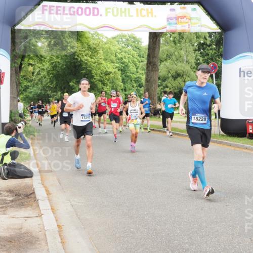 29.06.2025 - hella hamburg halbmarathon MichiJ http://msf.ph/oto/8324913 29.06.2025 10:37:37 Zwischen KM18-KM19 1399, 2878, 3543, 6662, 8153, 8899, 11579, 11975, 13463, 13812, 13875, 14794, 16877, 17001, 17247, 17319, 18228 meine-sportfotos.de