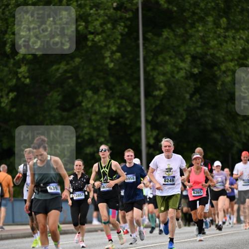 29.06.2025 - hella hamburg halbmarathon Dr. Thomas Lammeyer http://msf.ph/oto/8324989 29.06.2025 10:39:29 Kennedybrücke 1417, 1497, 1821, 1849, 2198, 2265, 2787, 3170, 3409, 3958, 4333, 4564, 4696, 4703, 5027, 5793, 6335, 6365, 6379, 6397, 6471, 6571, 6746, 6803, 6859, 7020, 7386, 7733, 8249, 8296, 9342, 9803, 10335, 10358, 10360, 10393, 10464, 11320 meine-sportfotos.de
