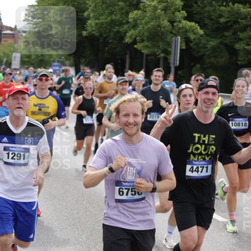 29.06.2025 - hella hamburg halbmarathon Jannik Wohlers http://msf.ph/oto/8325026 29.06.2025 10:39:44 Lombardsbrücke 1018, 1037, 1058, 1076, 1291, 1586, 1691, 1899, 2019, 2109, 2254, 2515, 2572, 2866, 2888, 3237, 3515, 3607, 3808, 4173, 4271, 4471, 4756, 5113, 5229, 5263, 5351, 5352, 5654, 5877, 5901, 6097, 6548, 6673, 6698, 6750, 6866, 6876, 6890, 6920, 7174, 7455, 7456, 7675, 7850, 8815, 8865, 8866, 9187, 9195, 9292, 9495, 10474, 10806, 10818, 10953, 11188, 11242, 11244, 11653, 11717, 12414, 12444, 12501, 12760, 12906, 13005, 13069, 13290, 13410, 13577, 13651, 14327, 14578, 15111 meine-sportfotos.de