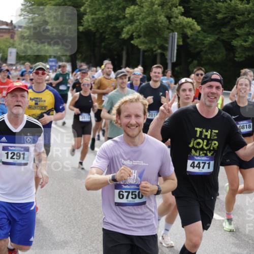 29.06.2025 - hella hamburg halbmarathon Jannik Wohlers http://msf.ph/oto/8325070 29.06.2025 10:39:44 Lombardsbrücke 1018, 1037, 1058, 1076, 1291, 1586, 1691, 1899, 2019, 2109, 2254, 2515, 2572, 2866, 2888, 3237, 3515, 3607, 3808, 4173, 4271, 4471, 4756, 5113, 5229, 5263, 5351, 5352, 5654, 5877, 5901, 6097, 6548, 6673, 6698, 6750, 6866, 6876, 6890, 6920, 7174, 7455, 7456, 7675, 7850, 8815, 8865, 8866, 9187, 9195, 9292, 9495, 10474, 10806, 10818, 10953, 11188, 11242, 11244, 11653, 11717, 12414, 12444, 12501, 12760, 12906, 13005, 13069, 13290, 13410, 13577, 13651, 14327, 14578, 15111 meine-sportfotos.de