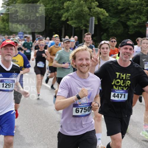 29.06.2025 - hella hamburg halbmarathon Jannik Wohlers http://msf.ph/oto/8325199 29.06.2025 10:39:45 Lombardsbrücke 1018, 1037, 1058, 1076, 1291, 1691, 2019, 2109, 2254, 2515, 2572, 2866, 2888, 3237, 3515, 3607, 3808, 4173, 4271, 4471, 4756, 5113, 5229, 5263, 5351, 5352, 5877, 5901, 6097, 6548, 6673, 6750, 6866, 6876, 6890, 6920, 7108, 7174, 7455, 7456, 7675, 7850, 8815, 9187, 9195, 9292, 9495, 10474, 10806, 10818, 10953, 11188, 11242, 11244, 11653, 11717, 12414, 12444, 12501, 12760, 12906, 13005, 13069, 13290, 13410, 13577, 13651, 14578, 15111, 16681 meine-sportfotos.de