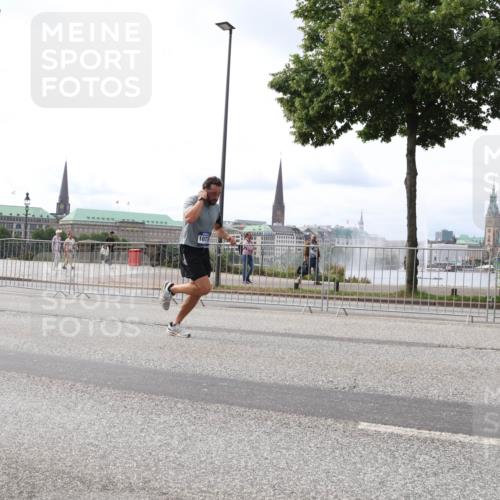29.06.2025 - hella hamburg halbmarathon Lena Gebhardt http://msf.ph/oto/8325266 29.06.2025 10:23:14 Lombardsbrücke 107, 1029, 1048, 1362, 1853, 2766, 2925, 3003, 3029, 3034, 4190, 4266, 4728, 4793, 5629, 6502, 6578, 6784, 6785, 6849, 7029, 7266, 7820, 7891, 8687, 8688, 8716, 8918, 8920, 9133, 9301, 9877, 9913, 10205, 10739, 10826, 11798, 11879, 12025, 12073, 12190, 12265, 12874, 13560, 13921, 14041, 14265, 14338, 14510, 14512, 14525, 14801, 14821, 15709, 16185, 16416, 16558, 17013, 17099, 17207, 17299, 17719 meine-sportfotos.de