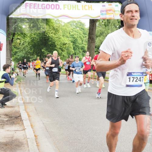 29.06.2025 - hella hamburg halbmarathon MichiJ http://msf.ph/oto/8325288 29.06.2025 10:37:39 Zwischen KM18-KM19 1399, 1507, 6662, 8153, 8813, 8899, 11356, 13463, 15966, 16242, 16806, 16877, 17001, 17247, 18228 meine-sportfotos.de