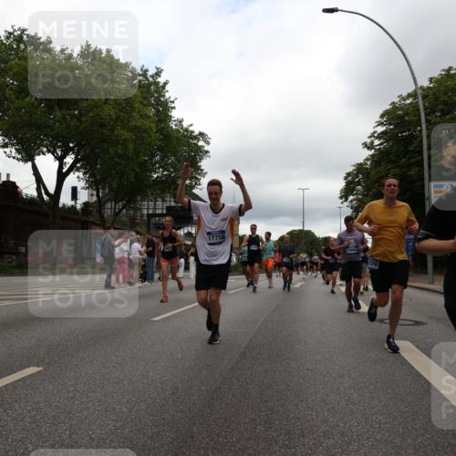 29.06.2025 - hella hamburg halbmarathon Yannick Fuchs http://msf.ph/oto/8325381 29.06.2025 10:51:27 20KM 1200, 1239, 1563, 1715, 1719, 1972, 2236, 2606, 2652, 2806, 3141, 3575, 4261, 4579, 5015, 5134, 5391, 5457, 5458, 6281, 6302, 6720, 6892, 7159, 7269, 7833, 8744, 9450, 10383, 10408, 12144, 12509, 12773, 12774, 13376, 13523, 13664, 14361, 14737, 14881, 14951, 15090, 15110, 15125, 15189, 15220, 15229, 15349, 15664, 16093, 16418, 17201, 17455, 17758, 17769, 18508 meine-sportfotos.de
