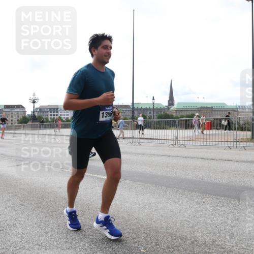 29.06.2025 - hella hamburg halbmarathon Lena Gebhardt http://msf.ph/oto/8325395 29.06.2025 10:23:16 Lombardsbrücke 8687, 8638, 1356, 1029, 1048, 1362, 1853, 2925, 3029, 3034, 4190, 4266, 4391, 4728, 4793, 5629, 6502, 6578, 6784, 6785, 6849, 7029, 7266, 7820, 7891, 8687, 8688, 8716, 8918, 8920, 9133, 9301, 9877, 9913, 10205, 10739, 11798, 11879, 12025, 12073, 12190, 12265, 12874, 13560, 13921, 14041, 14265, 14338, 14510, 14512, 14525, 14821, 15709, 16185, 16416, 16558, 17013, 17099, 17207, 17299, 17719 meine-sportfotos.de