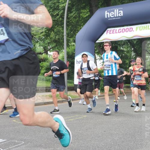 29.06.2025 - hella hamburg halbmarathon KatJ http://msf.ph/oto/8325543 29.06.2025 10:46:30 Zwischen KM18-KM19 6438, 6470, 7031, 8326 meine-sportfotos.de
