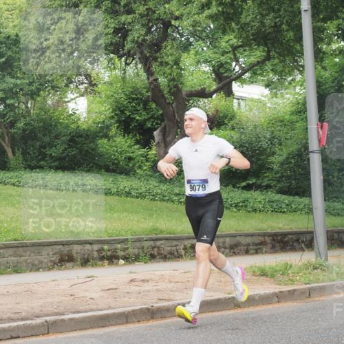 29.06.2025 - hella hamburg halbmarathon KatJ http://msf.ph/oto/8325665 29.06.2025 10:17:01 Zwischen KM18-KM19  meine-sportfotos.de